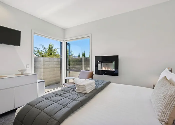 A On The Peninsula Wanaka